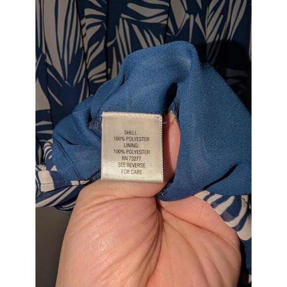 Elle Dress Womens Size 2 Blue White Sundress Sleeveless Floral Empire Waist - Picture 4 of 5